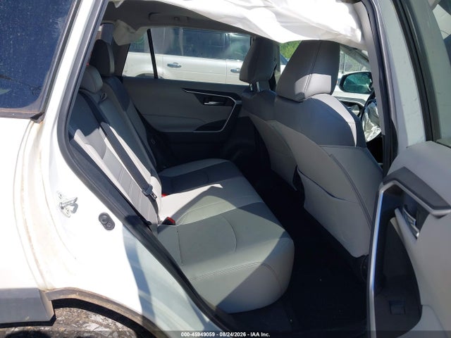 Продажа на аукционе авто 2021 Toyota Rav4 Xle Premium, vin: 2T3C1RFV5MW106222, номер лота: 45949059