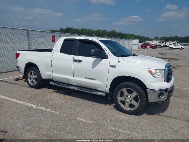 Продажа на аукционе авто 2013 Toyota Tundra Grade 5.7l V8, vin: 5TFUW5F14DX307777, номер лота: 45949098