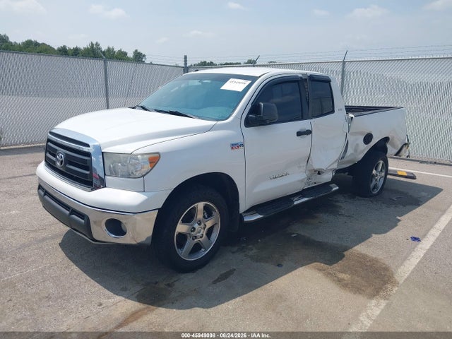 Продажа на аукционе авто 2013 Toyota Tundra Grade 5.7l V8, vin: 5TFUW5F14DX307777, номер лота: 45949098
