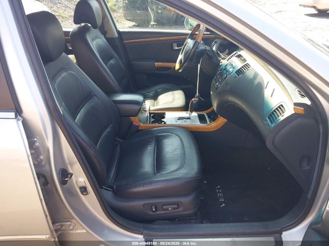 2006 Hyundai Azera Limited/se მანქანა იყიდება აუქციონზე, vin: KMHFC46F06A133814, აუქციონის ნომერი: 45949180