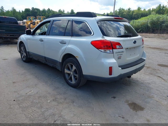 45949208 :رقم المزاد ، 4S4BRCSC0D3299447 vin ، 2013 Subaru Outback 2.5i Limited مزاد بيع