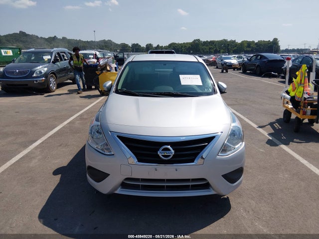 45949220 :رقم المزاد ، 3N1CN7AP0JK413245 vin ، 2018 Nissan Versa 1.6 Sv مزاد بيع