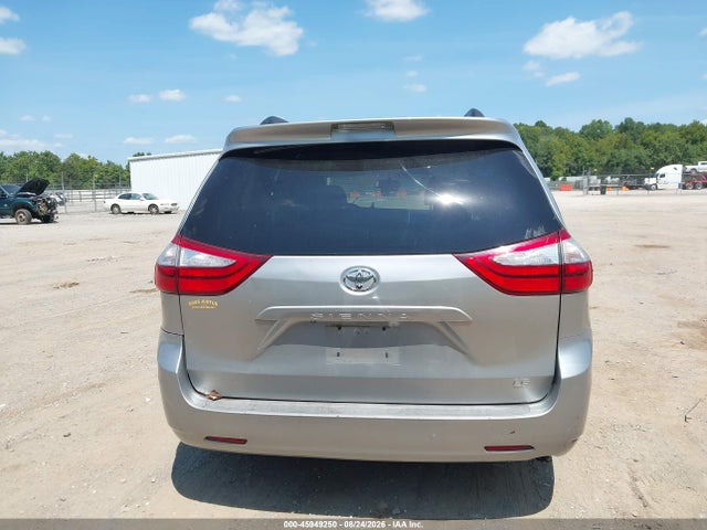 2015 Toyota Sienna Le 8 Passenger მანქანა იყიდება აუქციონზე, vin: 5TDKK3DC9FS574417, აუქციონის ნომერი: 45949250