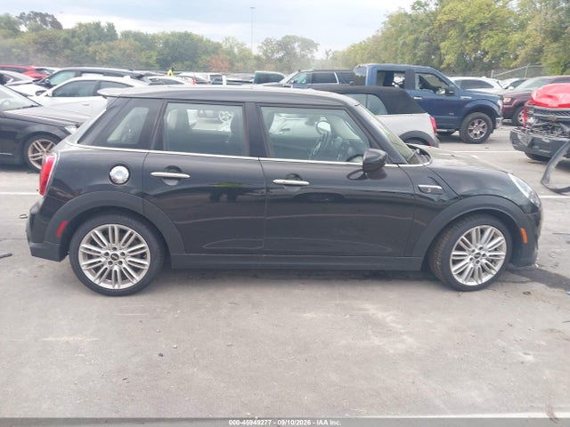 Продажа на аукционе авто 2024 Mini Hardtop Cooper S, vin: WMW53DK04R2V43822, номер лота: 45949277