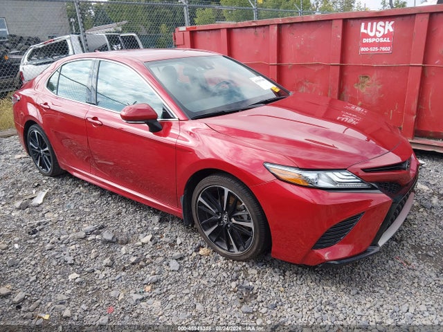 45949348 :رقم المزاد ، 4T1B61HK8KU172061 vin ، 2019 Toyota Camry Xse مزاد بيع