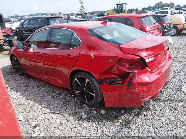 45949348 :رقم المزاد ، 4T1B61HK8KU172061 vin ، 2019 Toyota Camry Xse مزاد بيع