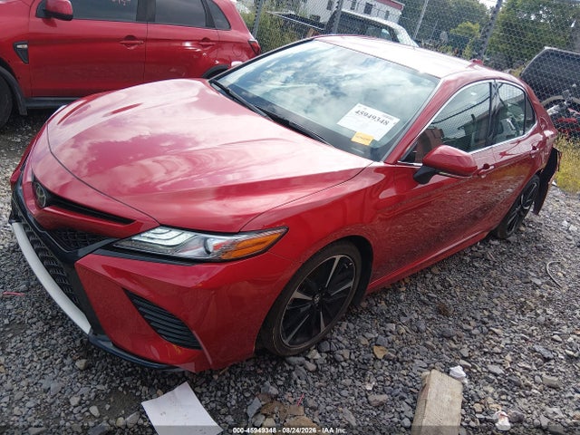 45949348 :رقم المزاد ، 4T1B61HK8KU172061 vin ، 2019 Toyota Camry Xse مزاد بيع