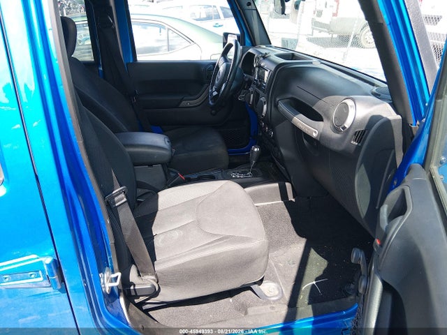 45949393 :رقم المزاد ، 1C4BJWDG8GL114546 vin ، 2016 Jeep Wrangler Unlimited Sport مزاد بيع