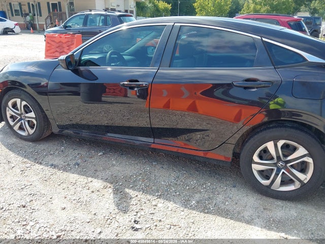 45949514 :رقم المزاد ، 19XFC2F51GE012448 vin ، 2016 Honda Civic Lx مزاد بيع