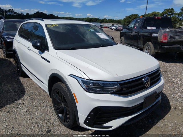Aukcja sprzedaży 2024 Volkswagen Tiguan 2.0t Se R-line Black, vin: 3VV8B7AX4RM073837, numer aukcji: 45949560