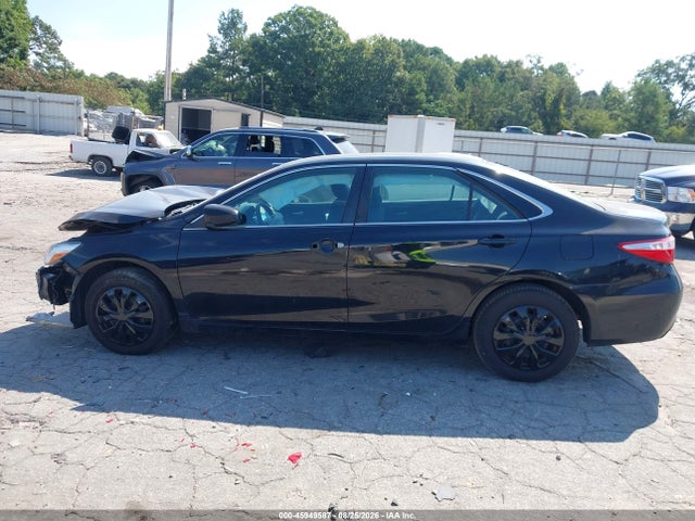 45949587 :رقم المزاد ، 4T1BF1FK8GU137711 vin ، 2016 Toyota Camry Le مزاد بيع