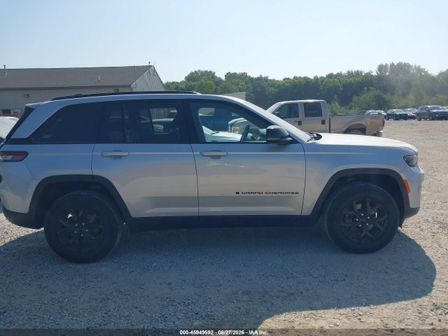 2025 Jeep Grand Cherokee Altitude 4x4 მანქანა იყიდება აუქციონზე, vin: 1C4RJHAG7SC295789, აუქციონის ნომერი: 45949592