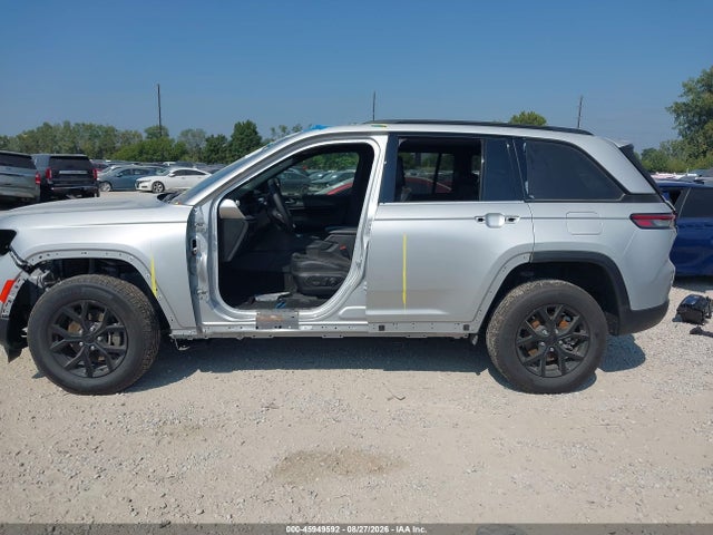 2025 Jeep Grand Cherokee Altitude 4x4 მანქანა იყიდება აუქციონზე, vin: 1C4RJHAG7SC295789, აუქციონის ნომერი: 45949592