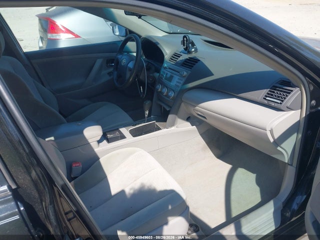 45949603 :رقم المزاد ، 4T1BF3EK0BU183880 vin ، 2011 Toyota Camry Le مزاد بيع