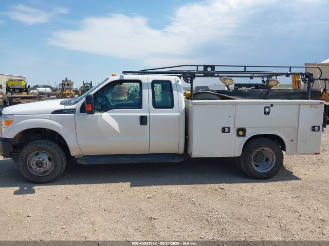 45949652 :رقم المزاد ، 1FT8X3D64GEC32919 vin ، 2016 Ford F-350 Xl مزاد بيع