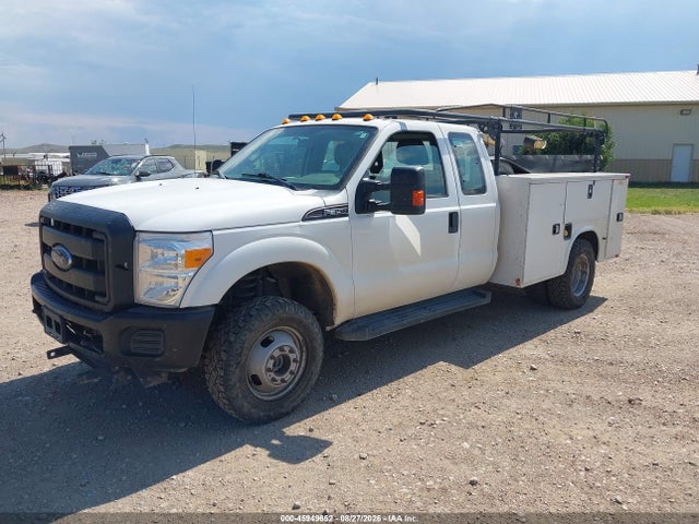 45949652 :رقم المزاد ، 1FT8X3D64GEC32919 vin ، 2016 Ford F-350 Xl مزاد بيع