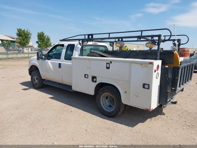 45949652 :رقم المزاد ، 1FT8X3D64GEC32919 vin ، 2016 Ford F-350 Xl مزاد بيع