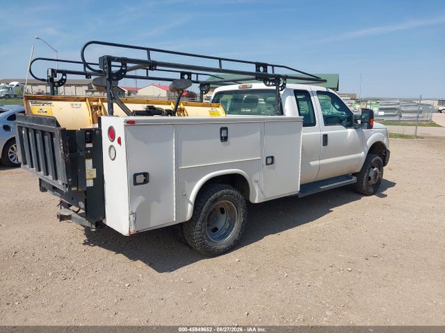45949652 :رقم المزاد ، 1FT8X3D64GEC32919 vin ، 2016 Ford F-350 Xl مزاد بيع