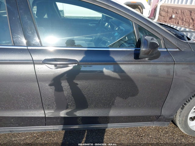 45949735 :رقم المزاد ، 3FA6P0LUXKR226964 vin ، 2019 Ford Fusion Hybrid Se مزاد بيع