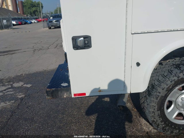 45949740 :رقم المزاد ، 3C7WR5AJ5JG289249 vin ، 2018 Ram 2500 Tradesman  4x4 8' Box مزاد بيع