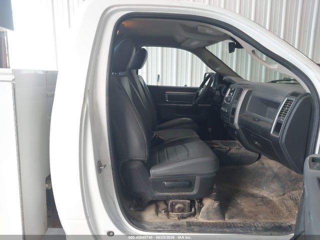 45949740 :رقم المزاد ، 3C7WR5AJ5JG289249 vin ، 2018 Ram 2500 Tradesman  4x4 8' Box مزاد بيع