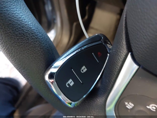 Продажа на аукционе авто 2020 Chevrolet Traverse Fwd Ls, vin: 1GNERFKW3LJ276338, номер лота: 45949815