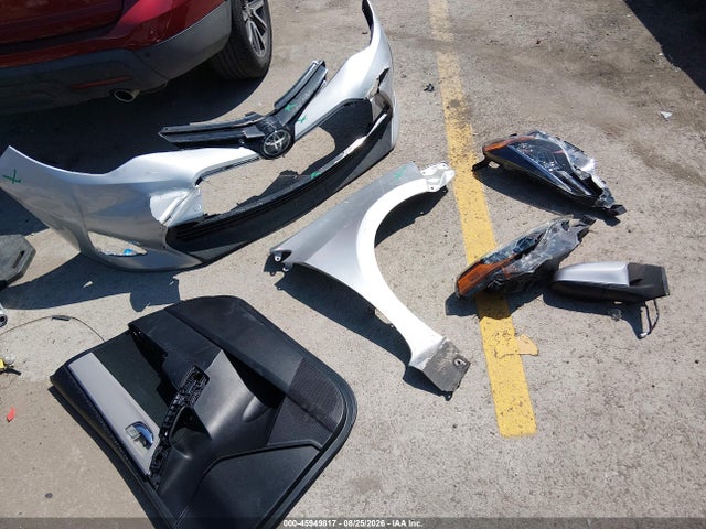 Toyota COROLLA LE 2018 5YFBURHE8JP851715 Image 12