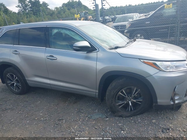 45949857 :رقم المزاد ، 5TDBZRFH3HS404922 vin ، 2017 Toyota Highlander Le Plus مزاد بيع