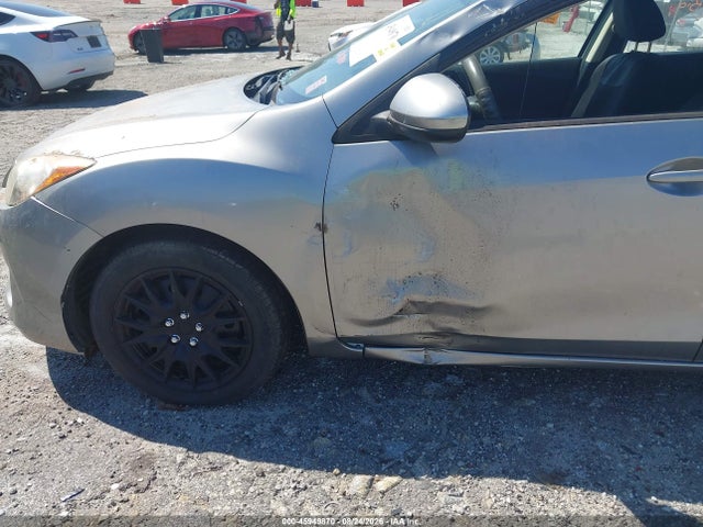 45949870 :رقم المزاد ، JM1BL1UF5C1530810 vin ، 2012 Mazda Mazda3 مزاد بيع