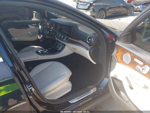 Продажа на аукционе авто 2017 Mercedes-benz E 300, vin: WDDZF4JB0HA035615, номер лота: 45949907