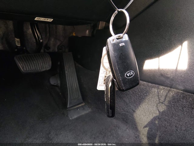 Auction sale of the 2019 Kia Optima S, vin: 5XXGT4L30KG321444, lot number: 45949950