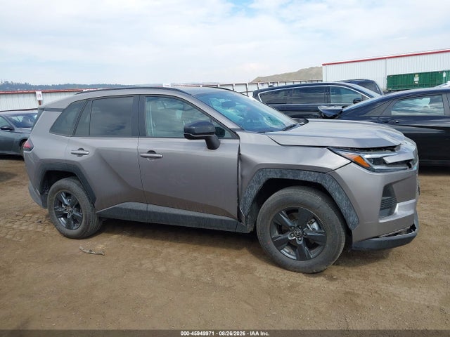 Toyota RAV4 LE 2026 2T36CRAV2TC007923 Image 13