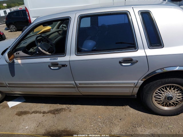 45949979 :رقم المزاد ، 1LNLM82W3TY648645 vin ، 1996 Lincoln Town Car Sgn/dmnd Anv/cypress/jn مزاد بيع