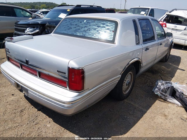 45949979 :رقم المزاد ، 1LNLM82W3TY648645 vin ، 1996 Lincoln Town Car Sgn/dmnd Anv/cypress/jn مزاد بيع