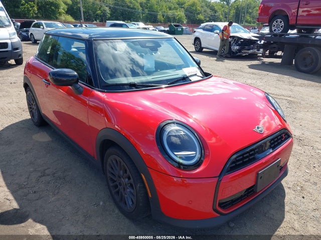Продаж на аукціоні авто 2025 Mini Hardtop Cooper S, vin: WMW23GD0XS2W37453, номер лоту: 45950005