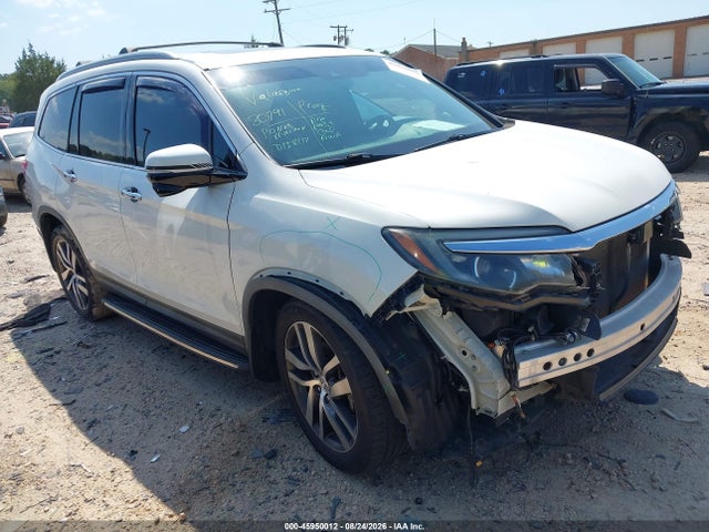 45950012 :رقم المزاد ، 5FNYF6H93HB017752 vin ، 2017 Honda Pilot Touring مزاد بيع
