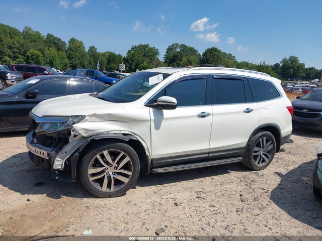 Продаж на аукціоні авто 2017 Honda Pilot Touring, vin: 5FNYF6H93HB017752, номер лоту: 45950012