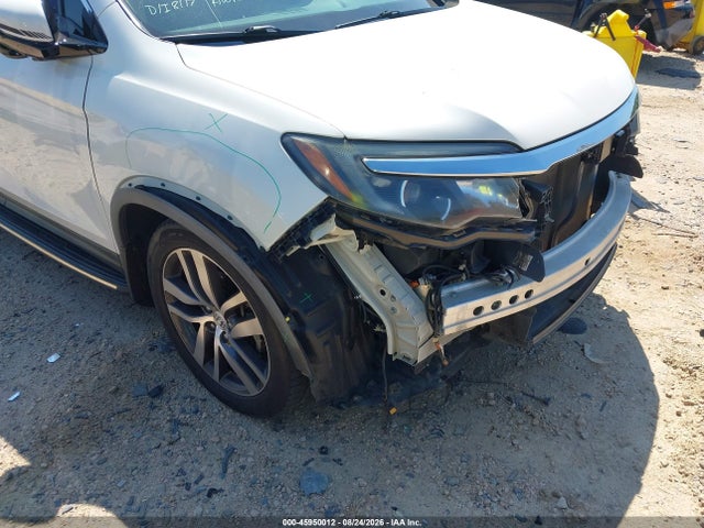 Продаж на аукціоні авто 2017 Honda Pilot Touring, vin: 5FNYF6H93HB017752, номер лоту: 45950012