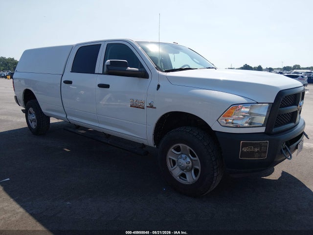45950048 :رقم المزاد ، 3C63R3GL7HG762325 vin ، 2017 Ram 3500 Tradesman  4x4 8' Box مزاد بيع