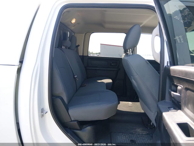 45950048 :رقم المزاد ، 3C63R3GL7HG762325 vin ، 2017 Ram 3500 Tradesman  4x4 8' Box مزاد بيع