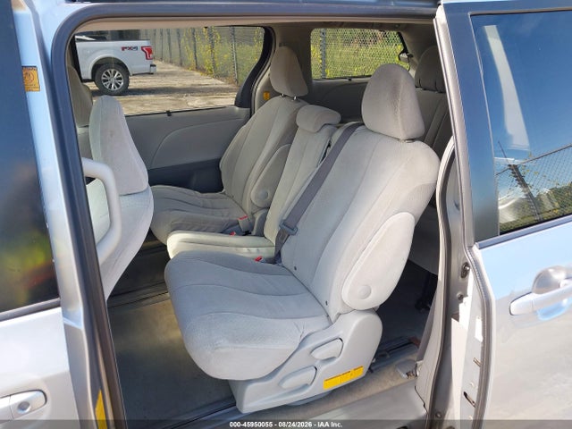 Aukcja sprzedaży 2011 Toyota Sienna Le V6, vin: 5TDKK3DC2BS126899, numer aukcji: 45950055