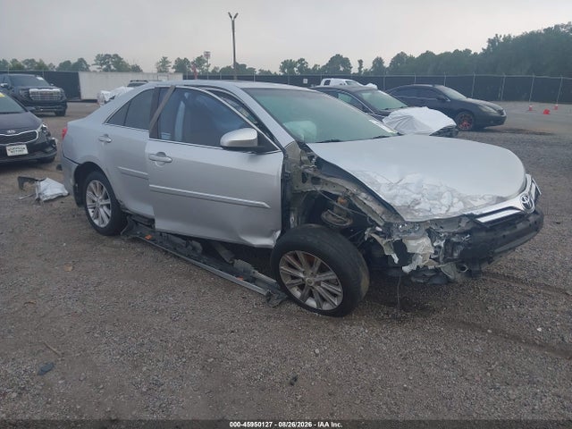 45950127 :رقم المزاد ، 4T1BF1FK1EU806494 vin ، 2014 Toyota Camry Xle مزاد بيع