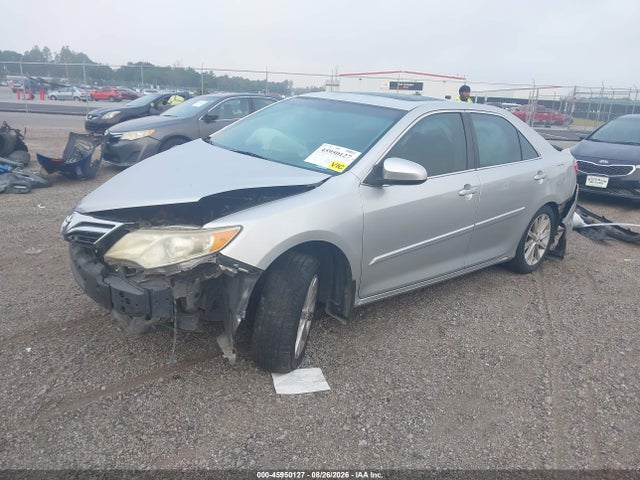 45950127 :رقم المزاد ، 4T1BF1FK1EU806494 vin ، 2014 Toyota Camry Xle مزاد بيع