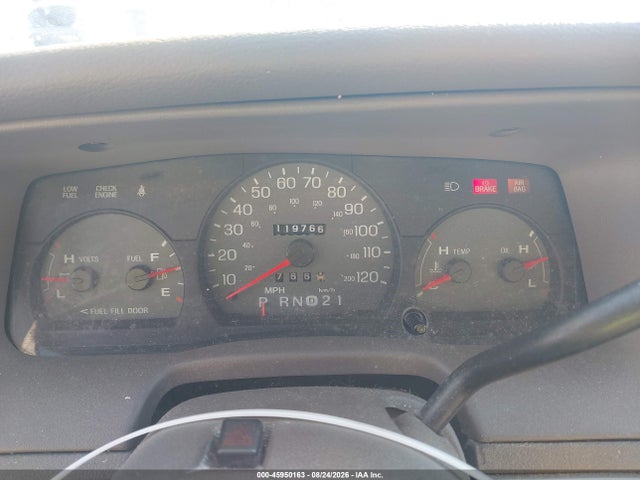 Продаж на аукціоні авто 2003 Mercury Grand Marquis Gs, vin: 2MEFM74W03X635097, номер лоту: 45950163