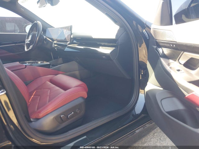 Продаж на аукціоні авто 2024 Bmw 530i, vin: WBA43FJ00RCP97143, номер лоту: 45950168