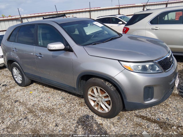 45950172 :رقم المزاد ، 5XYKT3A6XFG631720 vin ، 2015 Kia Sorento Lx مزاد بيع