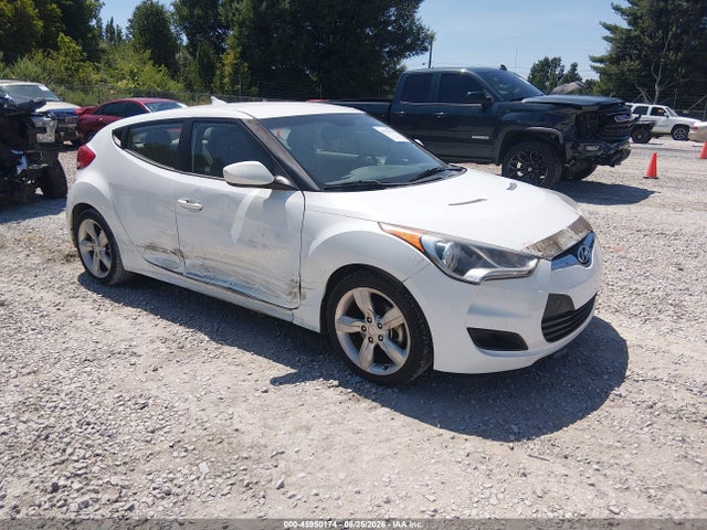 Auction sale of the 2013 Hyundai Veloster Base W/gray, vin: KMHTC6ADXDU111240, lot number: 45950174