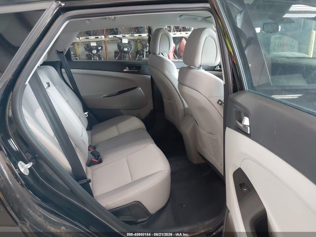 Продаж на аукціоні авто 2018 Hyundai Tucson Se, vin: KM8J2CA40JU656139, номер лоту: 45950184