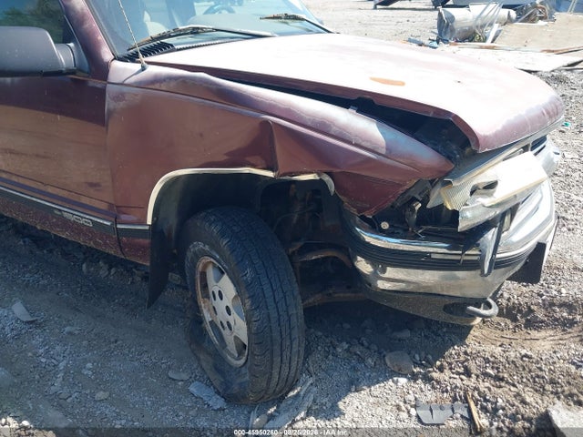 1995 Chevrolet Suburban K1500 მანქანა იყიდება აუქციონზე, vin: 1GNFK16K5SJ418433, აუქციონის ნომერი: 45950260