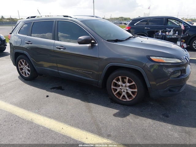 45950264 :رقم المزاد ، 1C4PJLCB8FW712675 vin ، 2015 Jeep Cherokee Latitude مزاد بيع